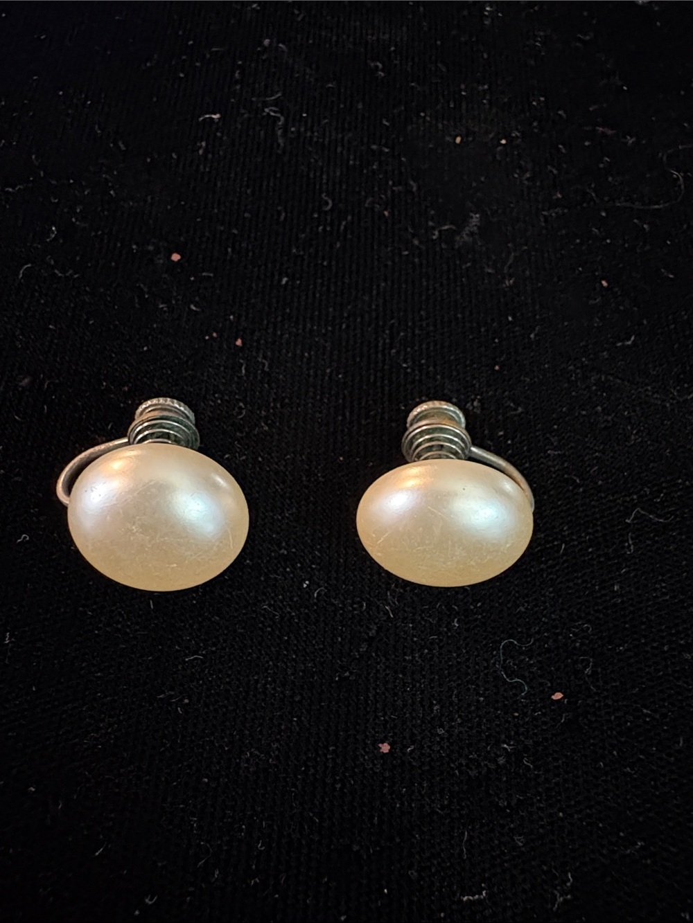 Vintage Ivory Pearl Screw On Earrings